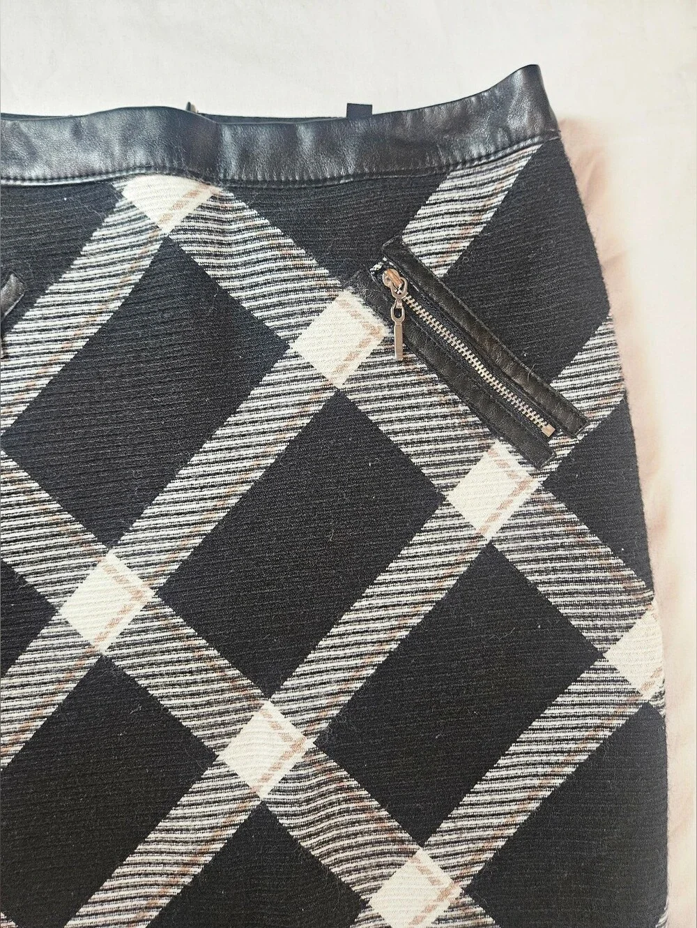 White House Black Market Womens Black & White Plaid Faux Leather Mini Skirt Sz 0